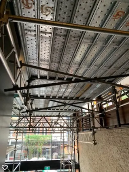 Hyatt, Queen Street scaffold